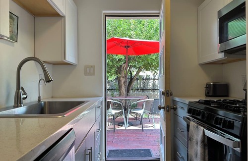 Northeast Santa Fe Copropriété | Cozy 1-bedroom condo walking distance to downtown Santa Fe Plaza with WiFi, AC