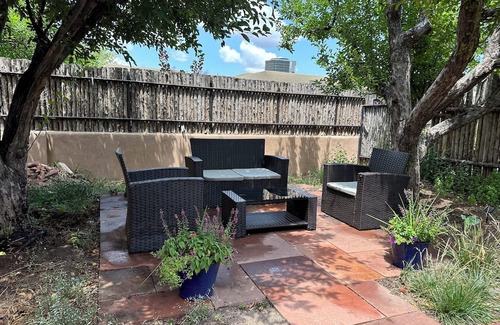 Northeast Santa Fe Copropriété | Cozy 1-bedroom condo walking distance to downtown Santa Fe Plaza with WiFi, AC