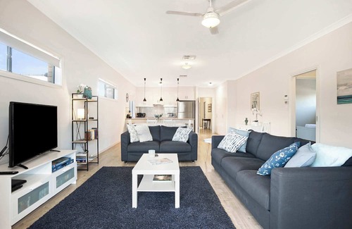 Goolwa Maison | Brooking's Perch, Walk to Shops & River, WiFi