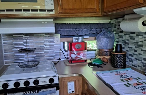 Danville Location De VR | Tranquil campsite with AC in the woods of Danville