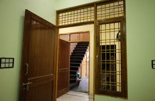 Meerut Maison | Homestay For Guest in Meerut 2-bedroom house in fabulous Meerut WiFi AC