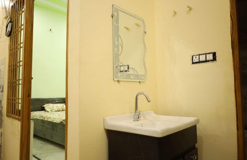 Meerut Maison | Homestay For Guest in Meerut 2-bedroom house in fabulous Meerut WiFi AC