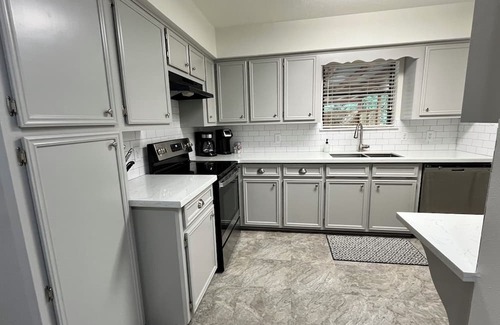Woodville Maison | Comfortable 3 bdr/2 bath home with WiFi in Woodville