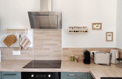 Peyrins Maison | Gîte 6 personnes, 3 chambres, au calme, 1h15 Lyon