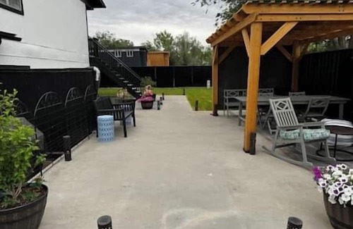 Grand Junction Copropriété | Tranquility, Comfort & Location - 2 Bdrm Condo