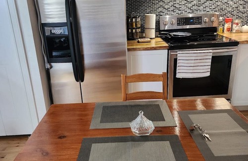 Youville Appartement | Peaceful, comfortable 3-bedroom apartment in the heart of Montreal