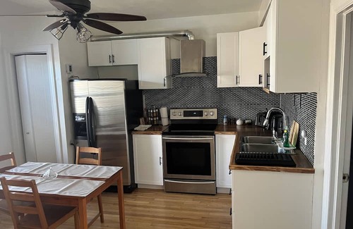 Youville Appartement | Peaceful, comfortable 3-bedroom apartment in the heart of Montreal