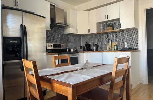 Youville Appartement | Peaceful, comfortable 3-bedroom apartment in the heart of Montreal