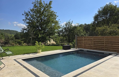 Chateau-l'Eveque Cottage | Maison indépendante avec piscine privée, Wi-Fi et climatisation