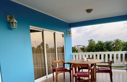 Hato Copropriété | Casa Flamingo is a 2 Bedroom Top Floor Condo located in Hato with sea views