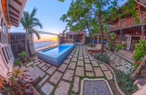 Pochomil Maison | Beachfront 1-of-a-kind house w/AC, Pool, Wifi, ATV
