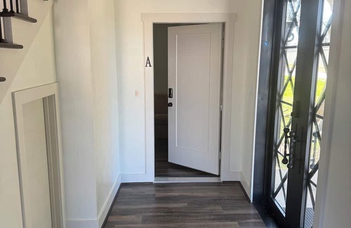 Wharton Appartement | Charming, 2-bedroom apartment in the quiet town of Wharton.