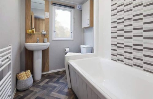 Letham Grange Maison | Elegant Castleton 2 bed