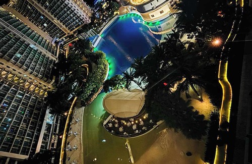 Muntinlupa Appartement | Cozy Studio Apartment with AC, WiFi in welcoming Azure Urban Resort