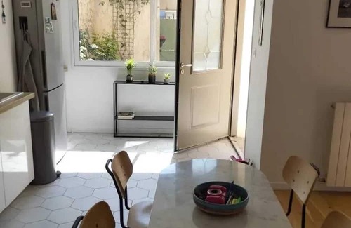 Quartier Centre Ville Maison | Homerez - Maison confortable avec jardin à Massy
