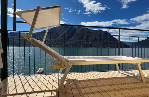 Colonno Appartement | Lake Loft Colonno, Colonno, Italy