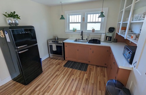 Fredonia Appartement | Charming & Relaxing Two Bedroom Upper Apartment in the Heart of Fredonia