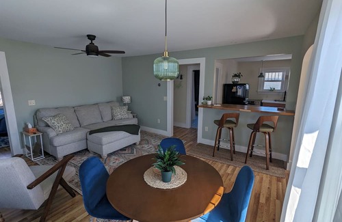 Fredonia Appartement | Charming & Relaxing Two Bedroom Upper Apartment in the Heart of Fredonia