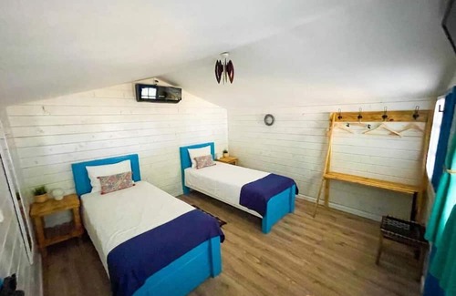 Plopul Lit Et Petit-Déjeuner | Relaxing bed & breakfast retreat in Murighiol with modern amenities