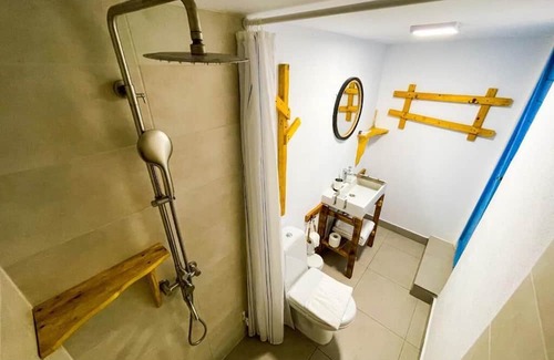 Plopul Lit Et Petit-Déjeuner | Relaxing bed & breakfast retreat in Murighiol with modern amenities