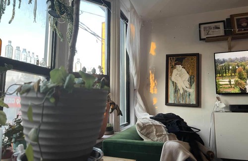 Leslieville Appartement | Bright and Open East End Gem