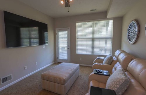 Woodmere Maison | Charming 3-bedroom house in delightful Pepper Pike with WiFi, High End FINISHES