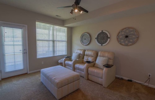 Woodmere Maison | Charming 3-bedroom house in delightful Pepper Pike with WiFi, High End FINISHES