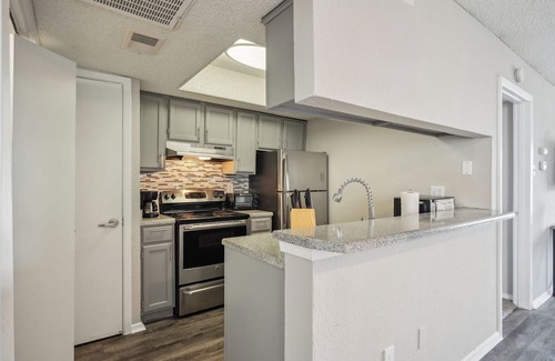 Bedford Appartement | 3001 Crystal Springs 723 I Spacious 2 Bed 2 Bath