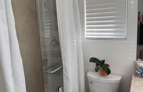 Valley Center Maison | Charming 1-bedroom in a large house in fabulous Valley Center with WiFi, AC