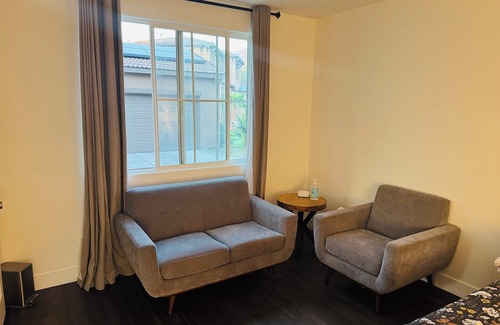 Valley Center Maison | Charming 1-bedroom in a large house in fabulous Valley Center with WiFi, AC