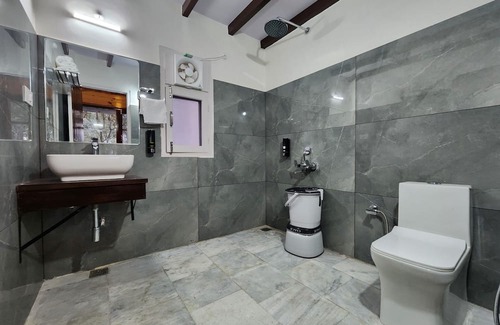 Kandaghat Station Balnéaire | Couple and family friendly eco resort Near Shimla in Kandaghat