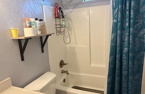 Port Malabar Lit Et Petit-Déjeuner | Charming Room with WiFi and AC in Palm Bay