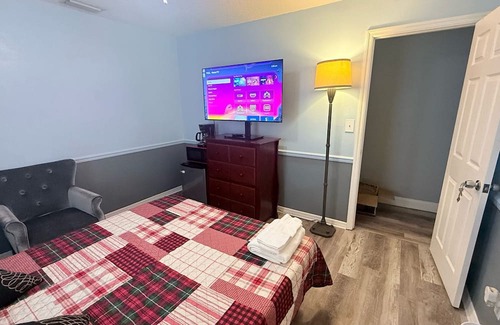 Port Malabar Lit Et Petit-Déjeuner | Charming Room with WiFi and AC in Palm Bay