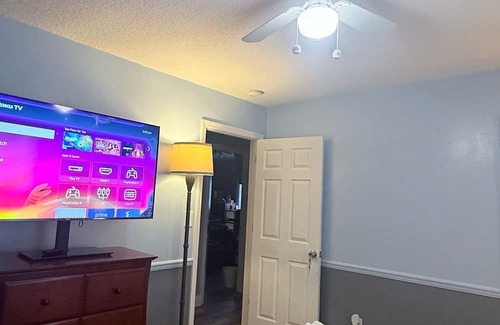 Port Malabar Lit Et Petit-Déjeuner | Charming Room with WiFi and AC in Palm Bay