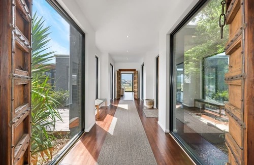 Merrijig Maison | Luxury country escape! Spectacular views, Spa, Pool, Fire pit, Spacious home