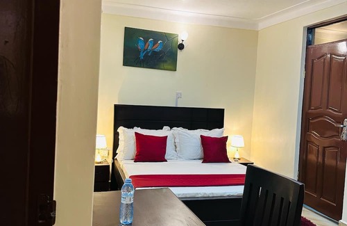 Busia Maison | 9-room hotel in phenomenal Busia with WiFi