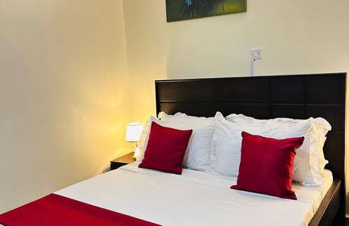 Busia Maison | 9-room hotel in phenomenal Busia with WiFi