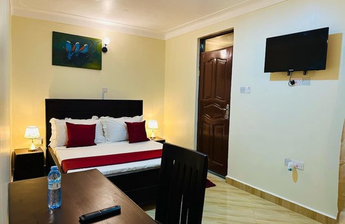 Busia Maison | 9-room hotel in phenomenal Busia with WiFi