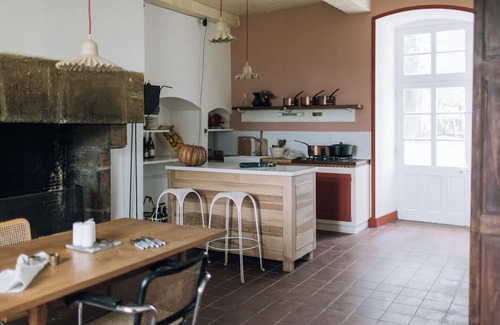 Chaillac Maison | A spacious setting surrounded by nature The castle and its cottage.