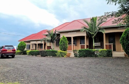 Kasese Appartement | BLT Guest House, Kasese