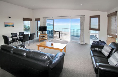 Ahipara Appartement | Mokorau Apartments Apartment 2 Spacious, clean