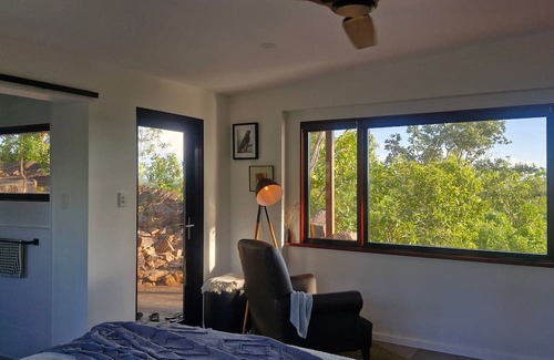 Rum Jungle Lit Et Petit-Déjeuner | Escape to a world where luxury meets nature! On the doorstep to Litchfield NP.