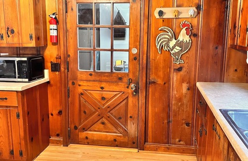 Millboro Maison | Charming 2-bedroom house near Millboro / Clifton Forge VA with WiFi