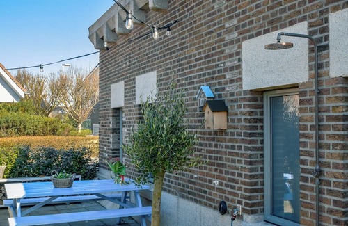 Huisduinen Appartement | Gatehouse 2A: only 500 meters from the beach in Huisduinen