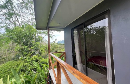Canton Quepos Maison | Charming tinyhome with WiFi and AC in perfect Maritima- Sabalo
