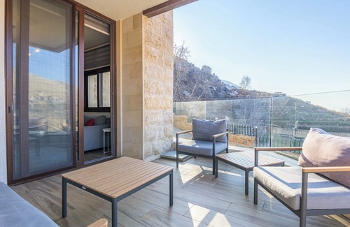 Kfardebian Appartement | Snowfall Escape 24hr Electricity