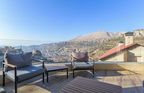 Kfardebian Appartement | Snowfall Escape 24hr Electricity