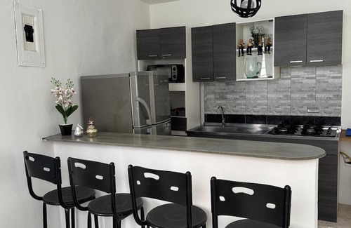 La America Appartement | Stylish apartment in laurels, premium location!