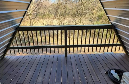 Clarksville Maison | Cedar Grove Rental A-frame