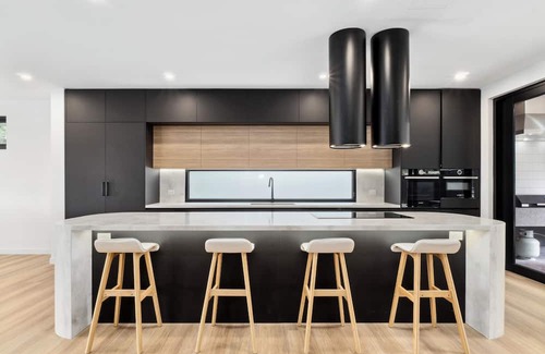 Lorne Maison | Panoramic Delight